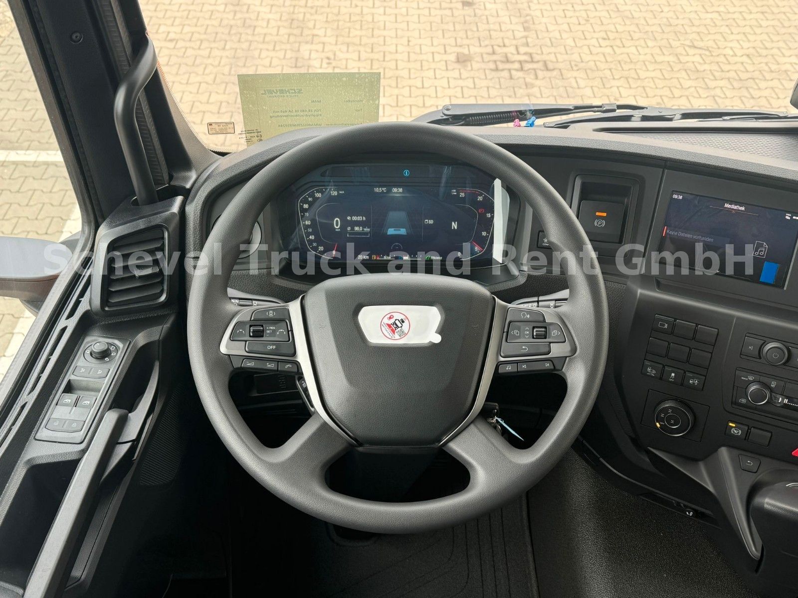 Fahrzeugabbildung MAN TGS 18.480 BL SA 4x4 mit Hydraulikvorbereitung