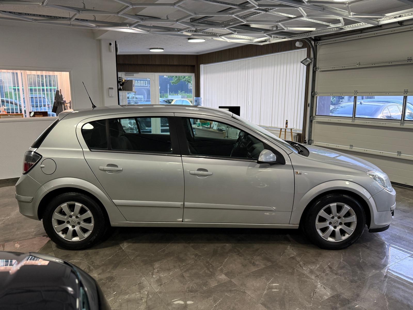Opel Astra 2004 — photo 5
