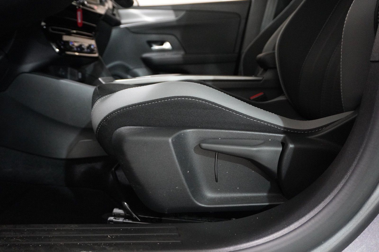 Fahrzeugabbildung Opel Mokka 1.2T GS SPORT NAVI/LED/KAMERA/SH/SPORT/DAB