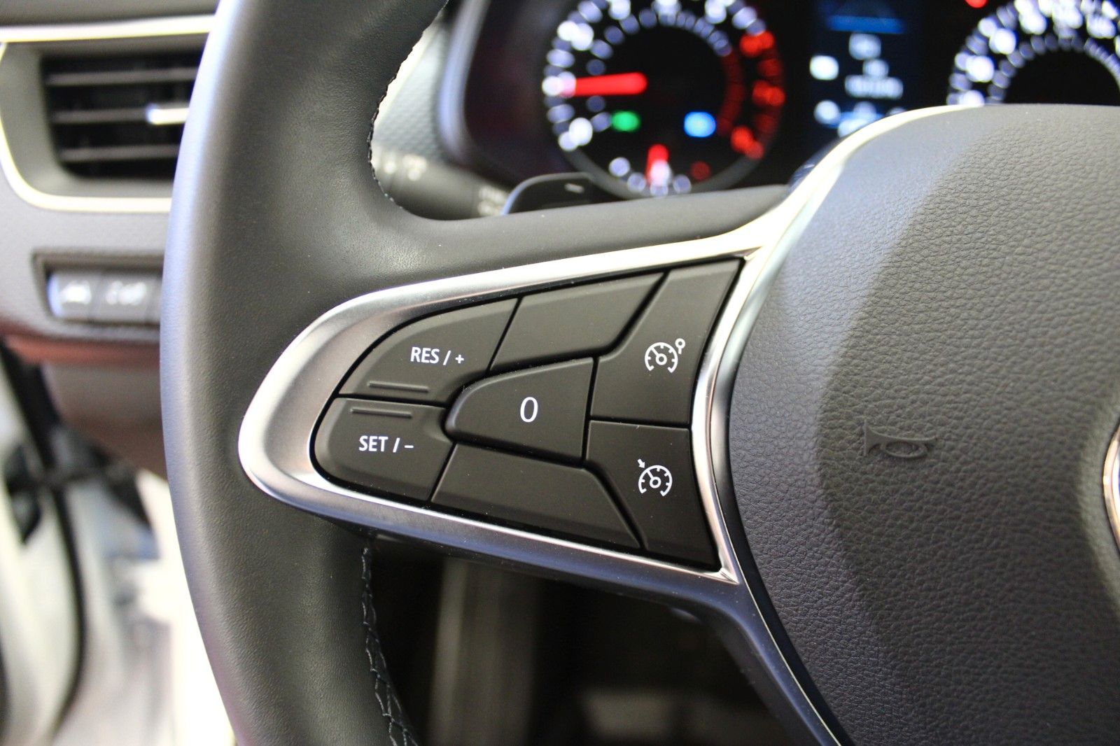 Fahrzeugabbildung Renault Arkana TCe 140 EDC ZEN *Easy-Link*Kamera*