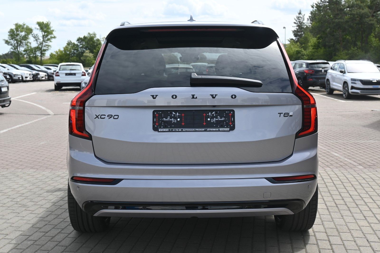 Fahrzeugabbildung Volvo XC90 T8 Ultra Dark *B&W*MASSAGE*LUFT*PANO*360°