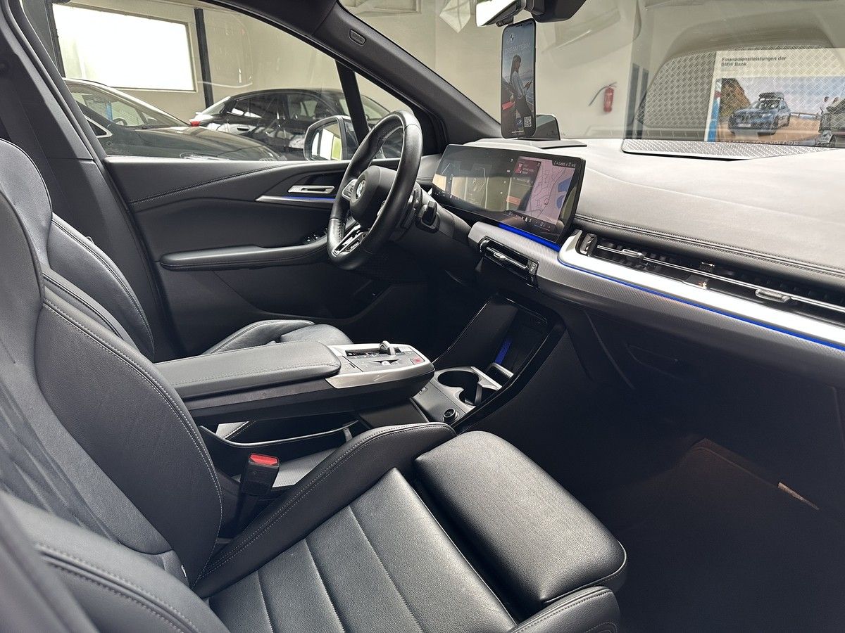 BMW 218 Active Tourer  M Sport LED Pano Leder 360°  imagem 3