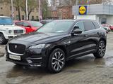 Jaguar F-Pace Portfolio AWD 20d - Jaguar F-Pace: Portfolio