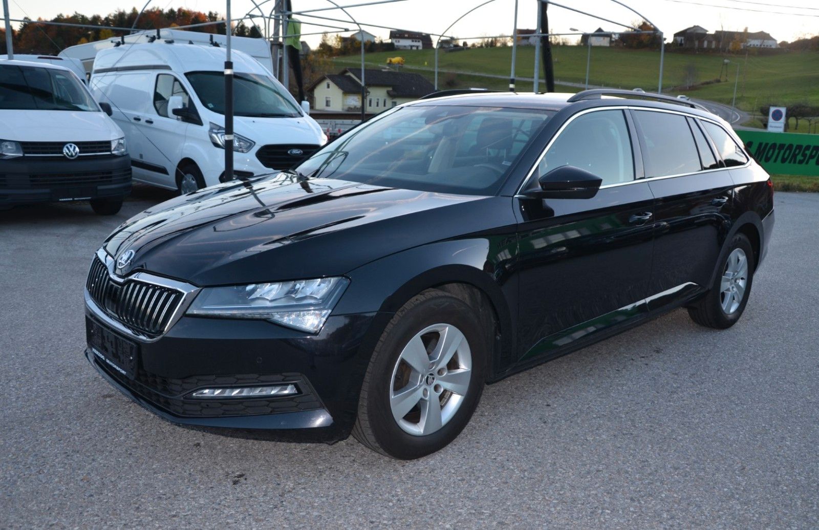 Skoda Superb Kombi 2,0 TDI DSG LED AHV VIRT EXP:17.450 imagem 2