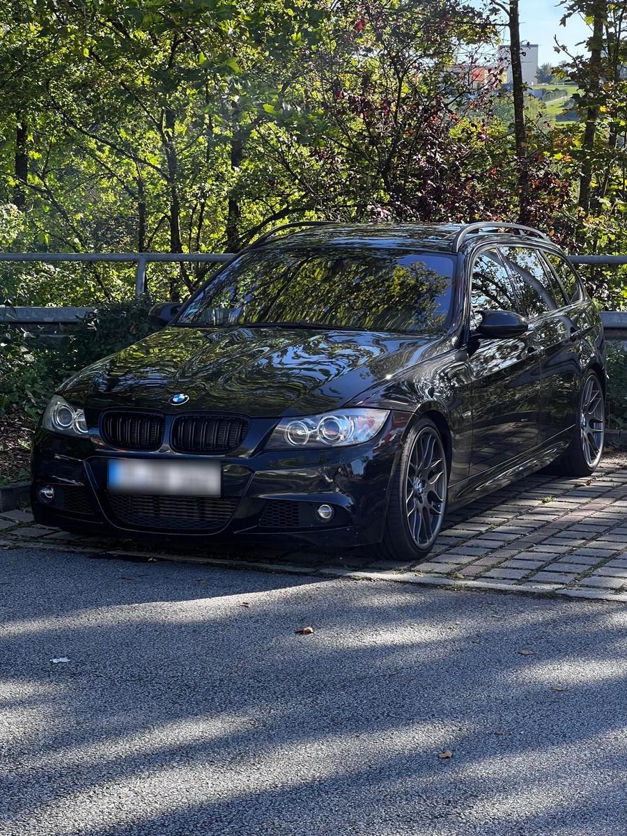 BMW 330
