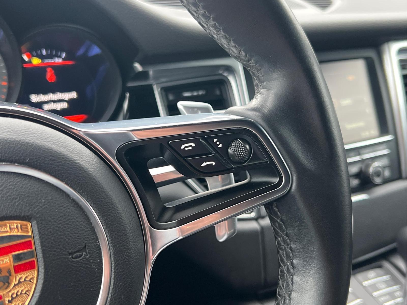 Porsche PCM