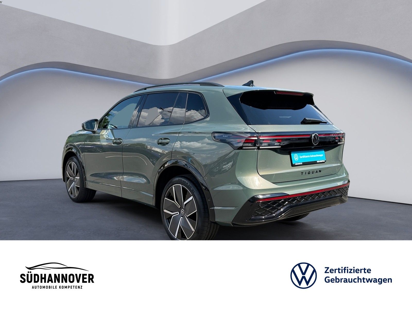 Volkswagen Tiguan R-Line 2.0 TSI DSG ACC AHK AREA VIEW PANO foto 4