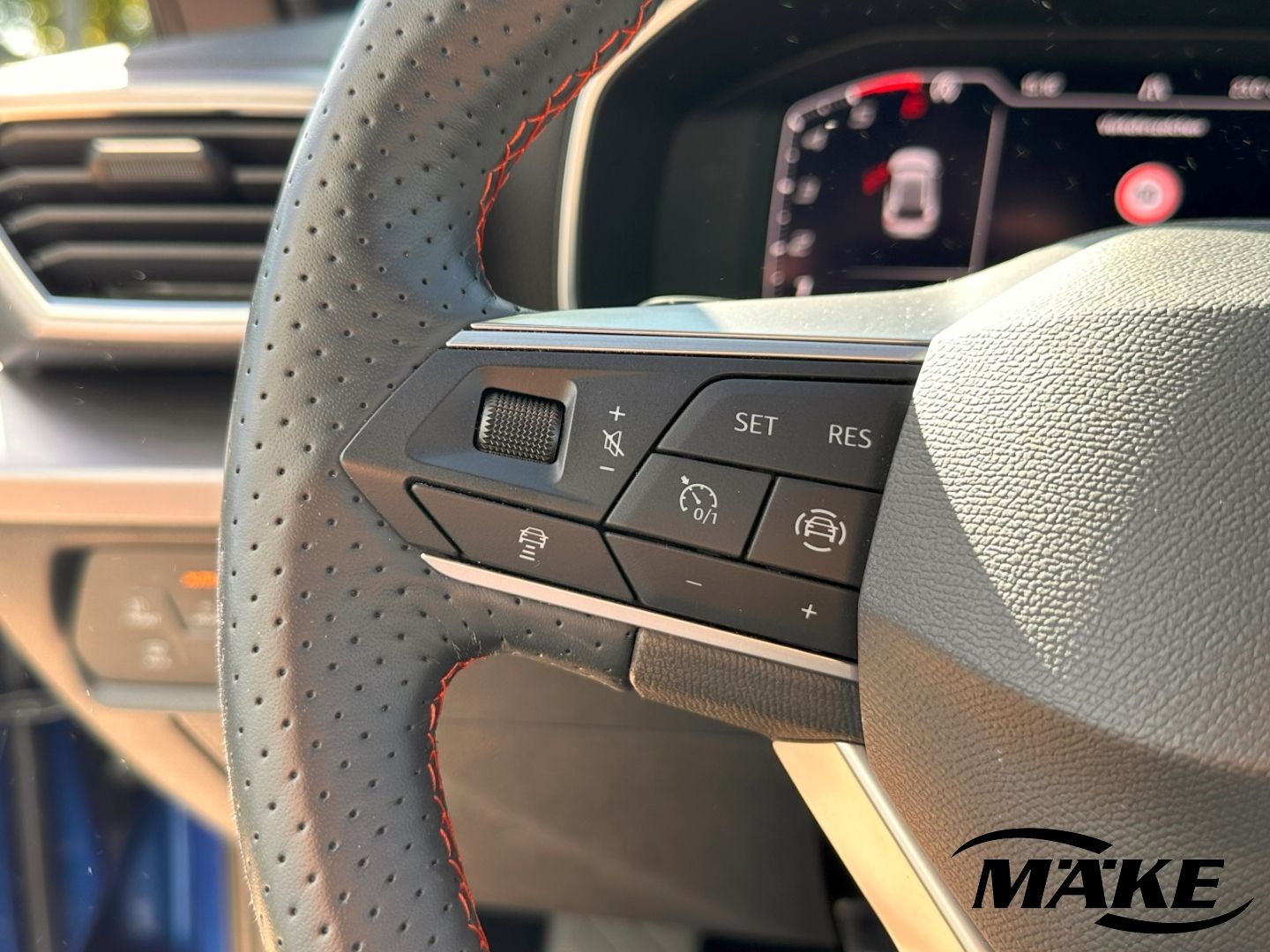 Leon FR 2.0 TDI DSG AHZV RFK LED NAV ACC BEATS