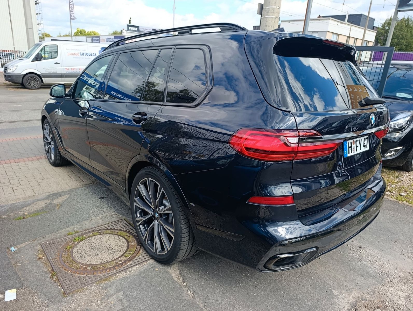 BMW X7 M50D SOFT-C PANO AHK SKYLOUNGE DVD MASSAGE foto 3