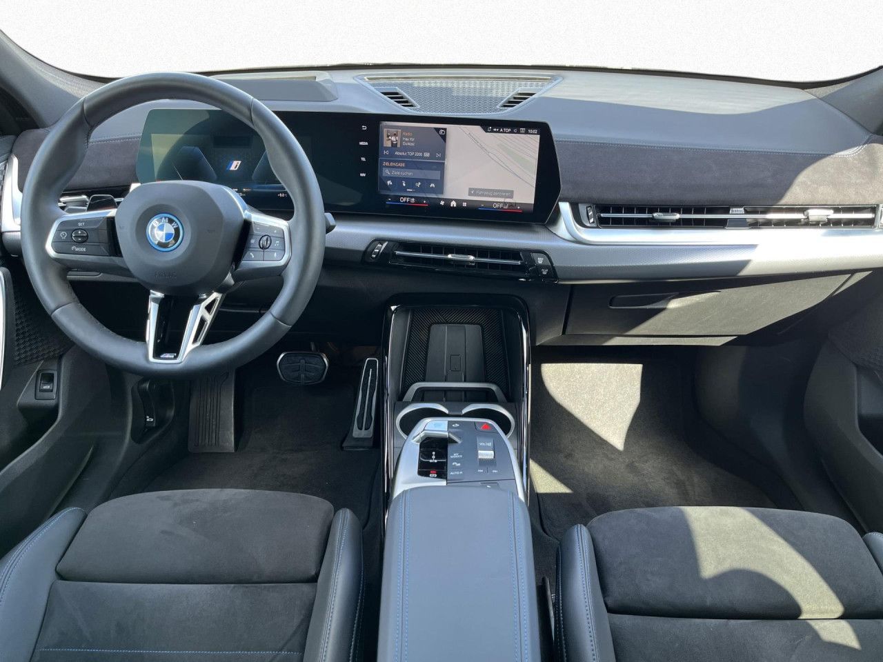 BMW iX2 - Bild 16