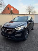 Hyundai SANTA FE 2.2 CRDi Style 2WD Automatik Style - Hyundai SANTA FE Gebrauchtwagen in Hamburg