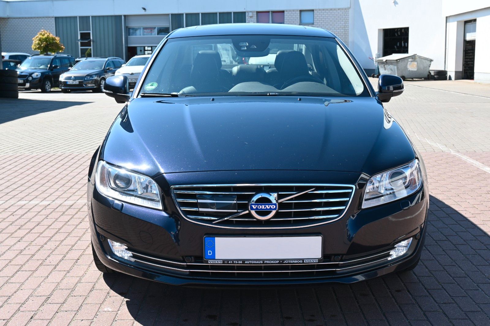 Fahrzeugabbildung Volvo S80 D4 Mom*AT*ACC*NAV*SITHZ*PANO*XEN*Top