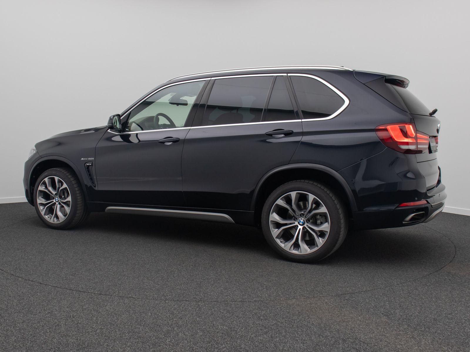 Fahrzeugabbildung BMW X5 xD50i ACC 360°Memory B&O NighVis DAB 20" Voll