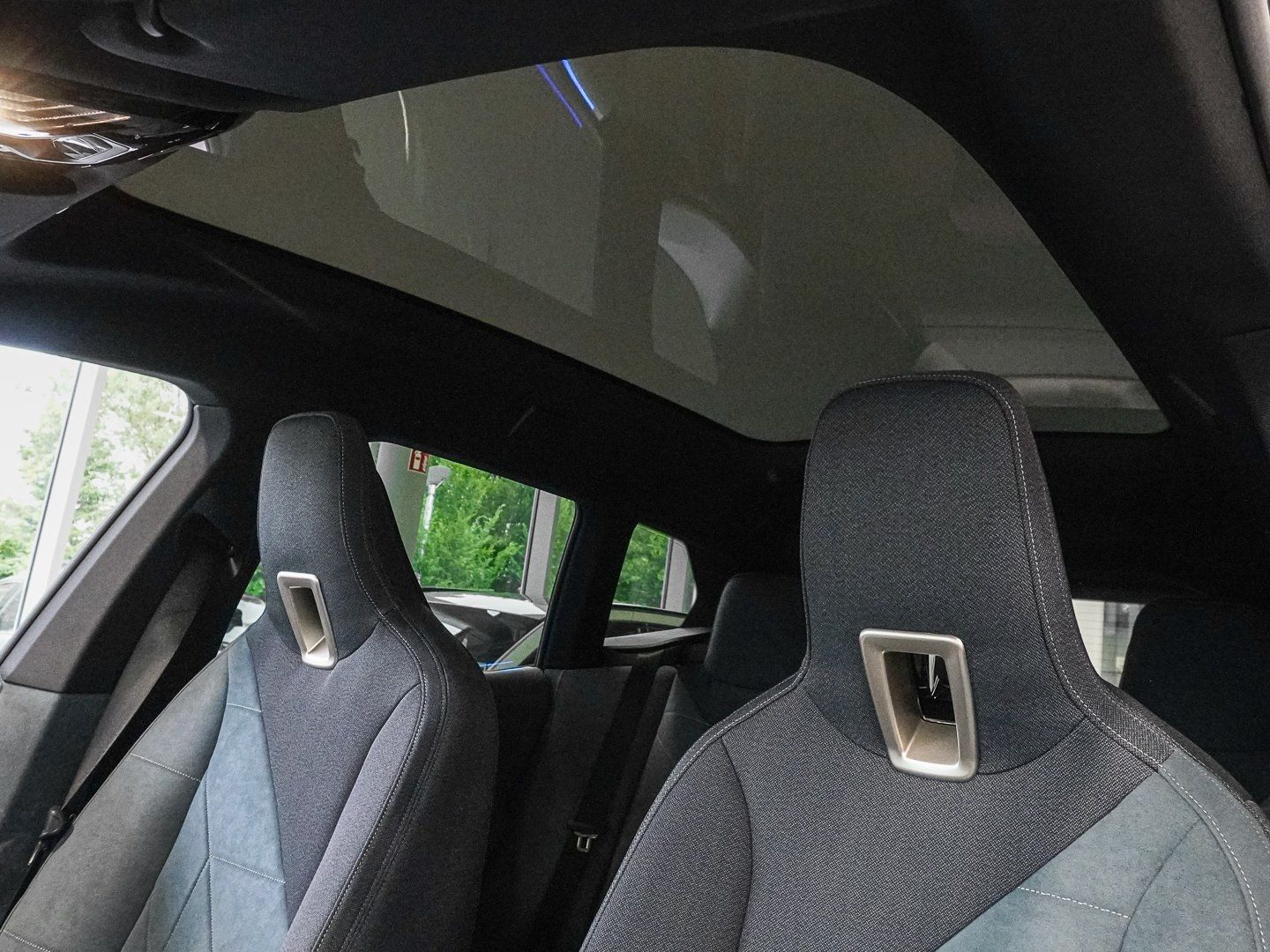 BMW iX xDrive50 M Sport HUD PANO ACC AHK NAVI LED foto 6