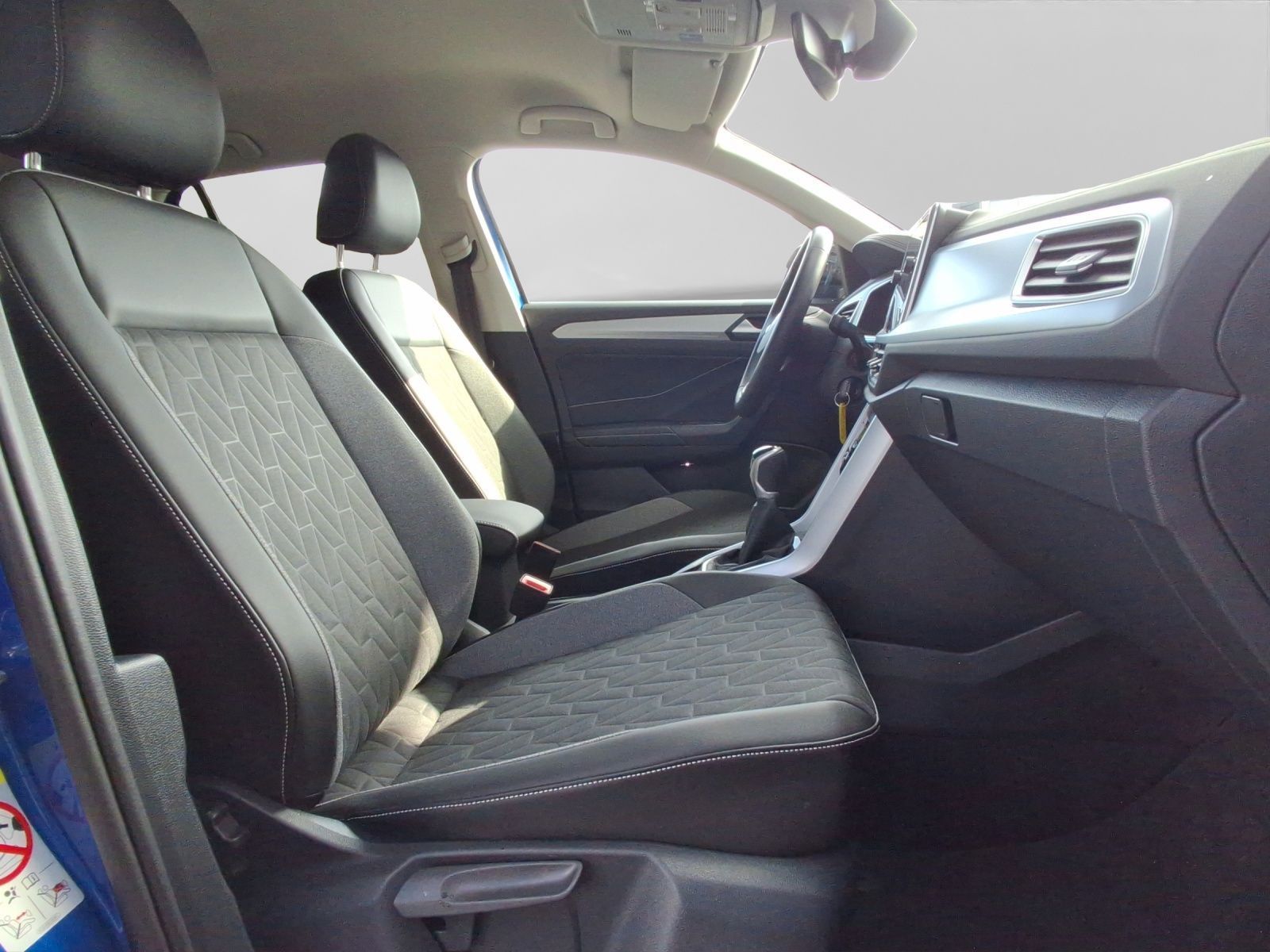 Volkswagen T-Roc 1.0 TSI GOAL NAVI SITZHZG LED ALU foto 4