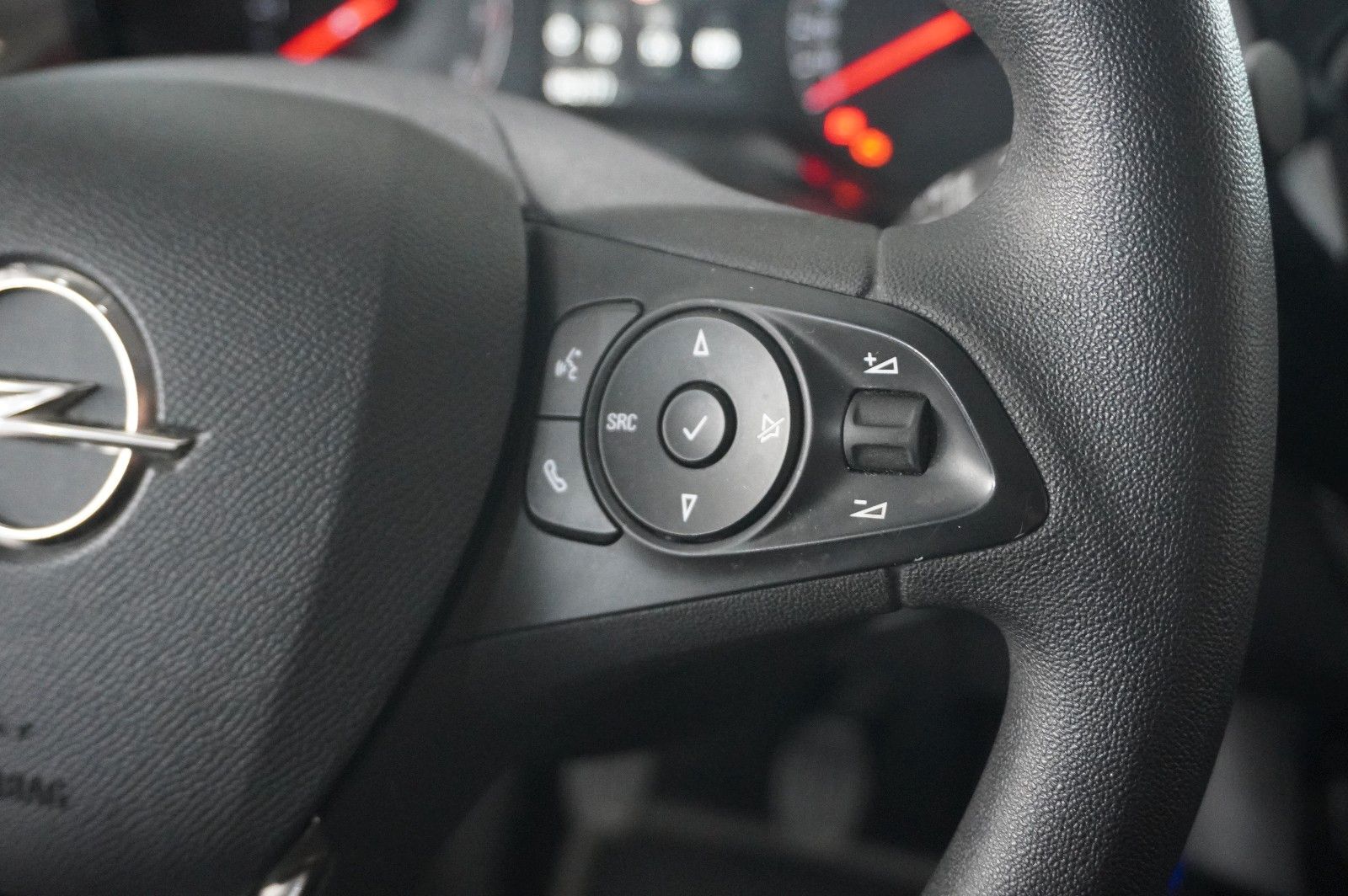Fahrzeugabbildung Opel Corsa F 1.2T EDITION NAVI/USN/TEMP./SPORT/DAB+