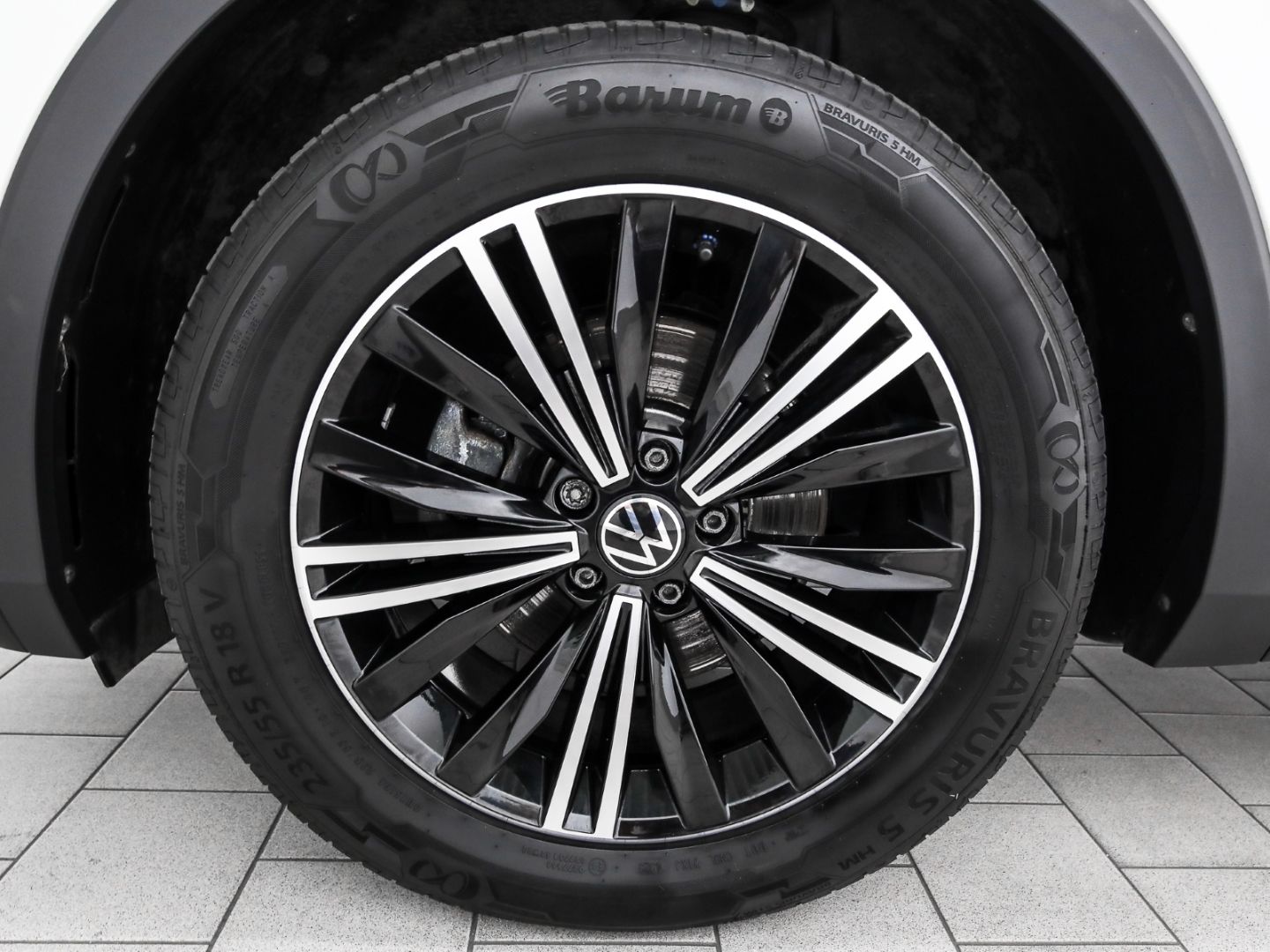 Volkswagen Tiguan 2.0 TDI LIFE Pano AHK Standheiz Kamera foto 3