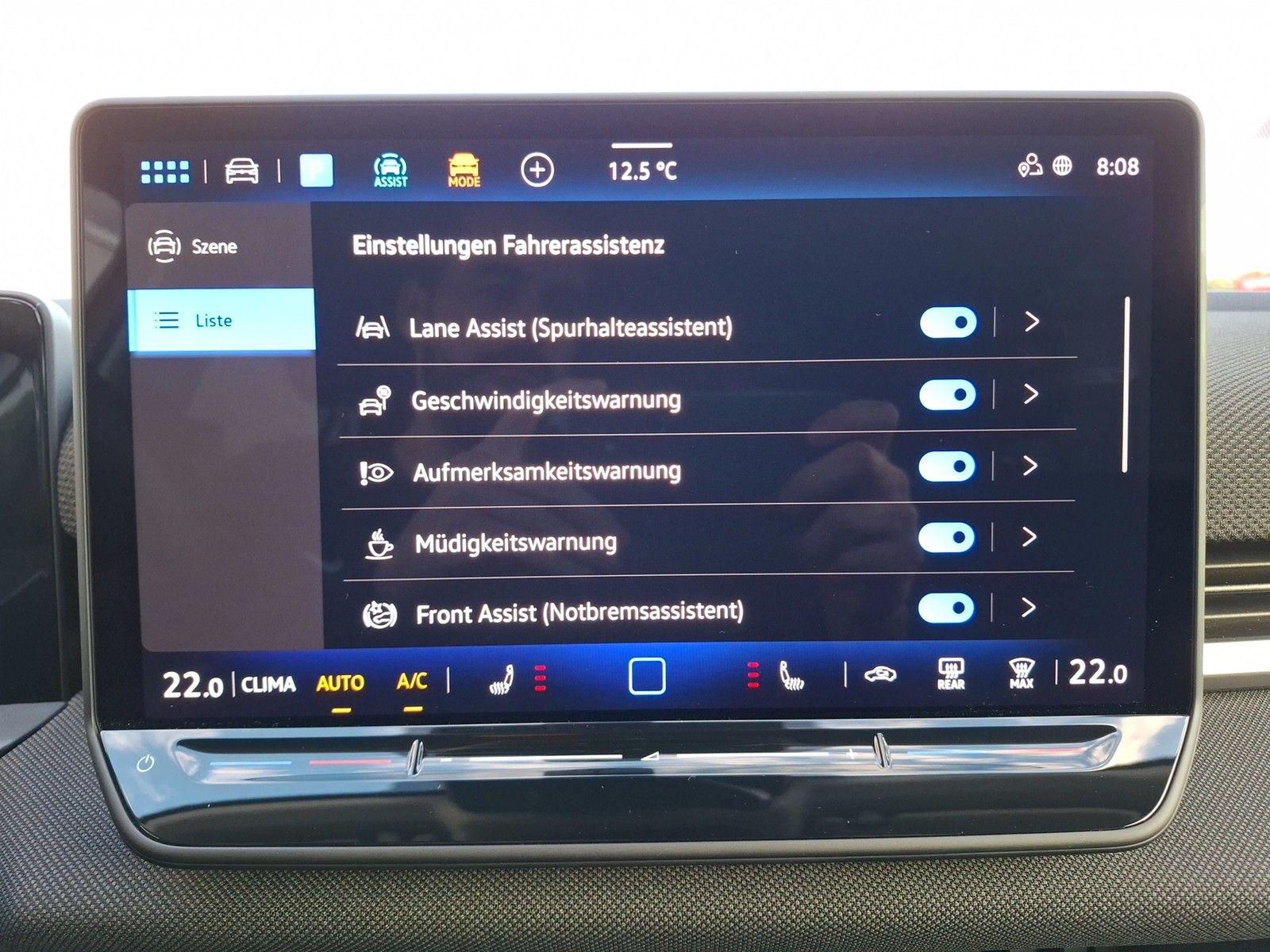 Fahrzeugabbildung Volkswagen T-Roc eTSI Life DSG LEDplus Navi AID ACC RFK SH