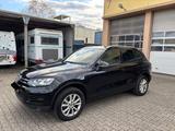 Volkswagen Touareg 4Motion V6 Panoramadach Kamera AHK - Volkswagen Touareg mit Diesel-Antrieb: Van