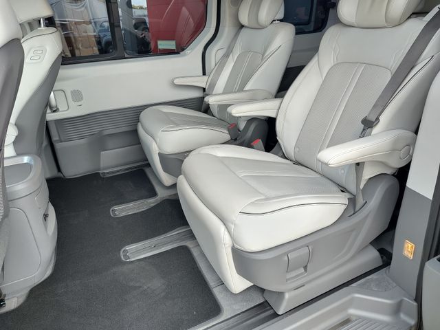 Hyundai STARIA 2.2 CRDi LIMITED EDITION 7-Sitzer