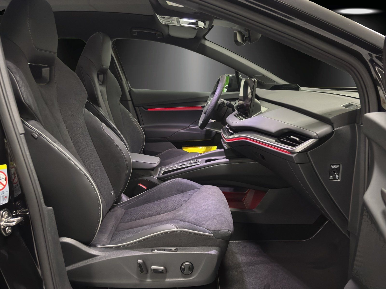 Fahrzeugabbildung SKODA Enyaq Coupe 85 Sportline