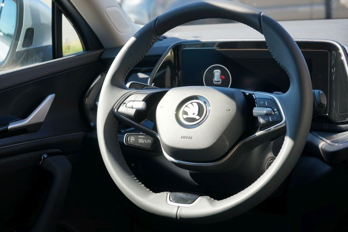 Fahrzeugabbildung SKODA Kodiaq 1.5 TSI Sport*7 Sitzer*Garantie*
