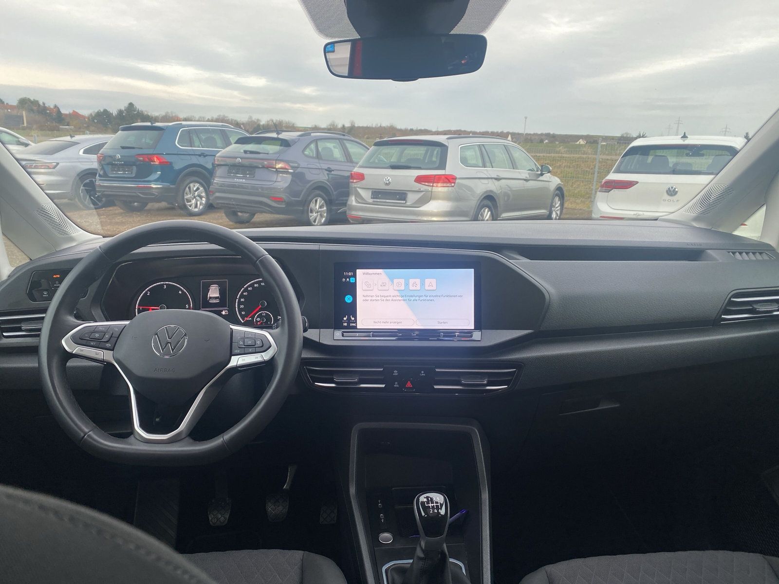 Fahrzeugabbildung Volkswagen Caddy 2.0 TDI Life NAVI KAMERA PANO ACC