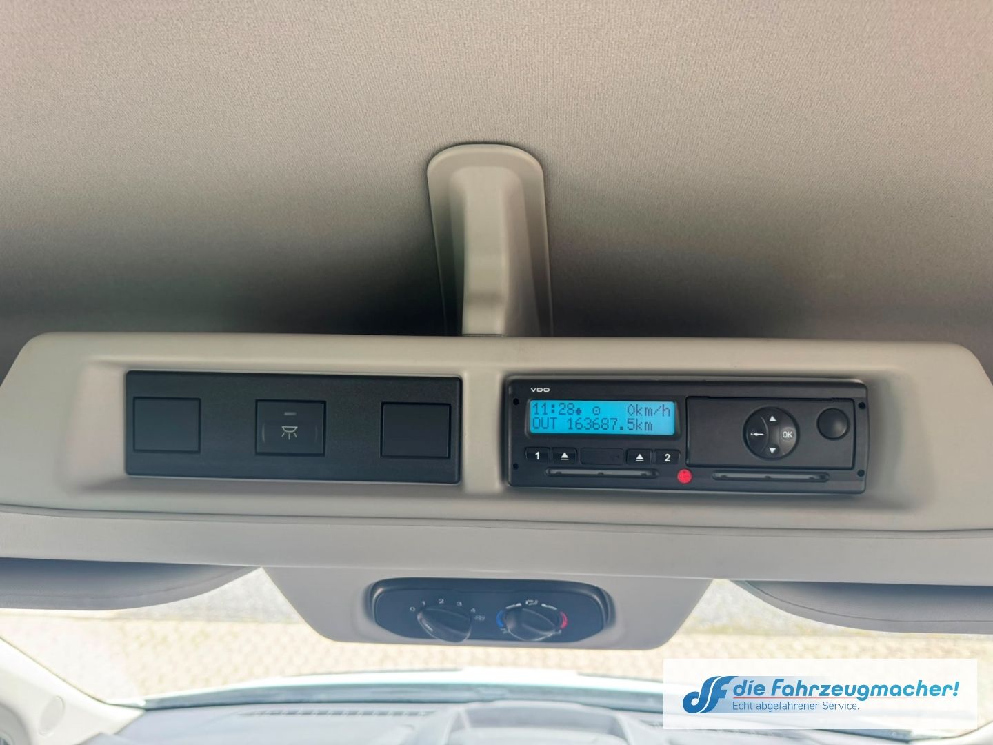 Fahrzeugabbildung Ford Transit Bus 410 L3 Trend Spurhalteass. Temp *EXP