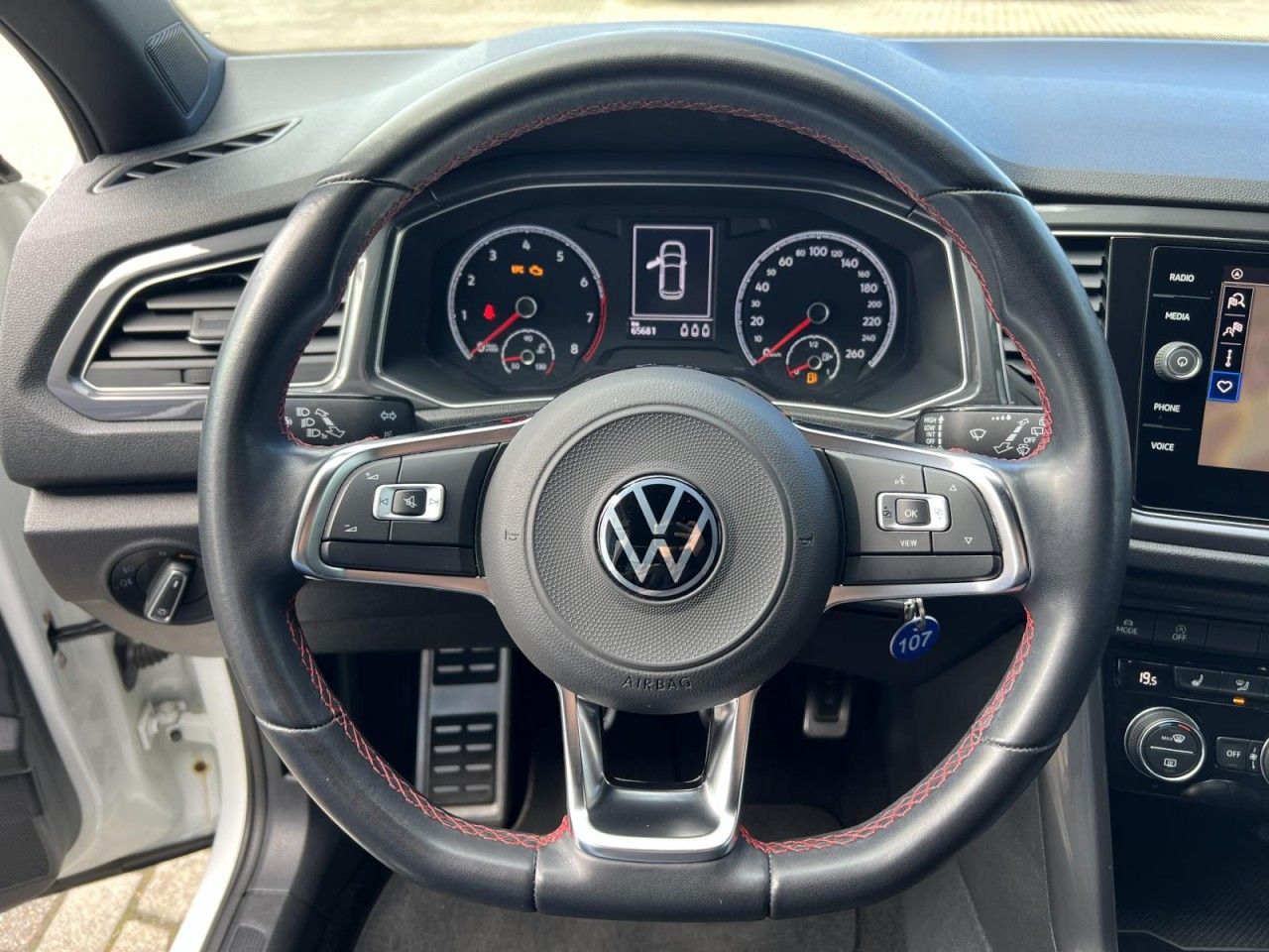 Volkswagen T-Roc - Bild 10
