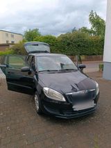 Skoda 2013 Skoda Fabia 1.2 (44 kW / 60 PS), schw... - Skoda Fabia: 60 Ps