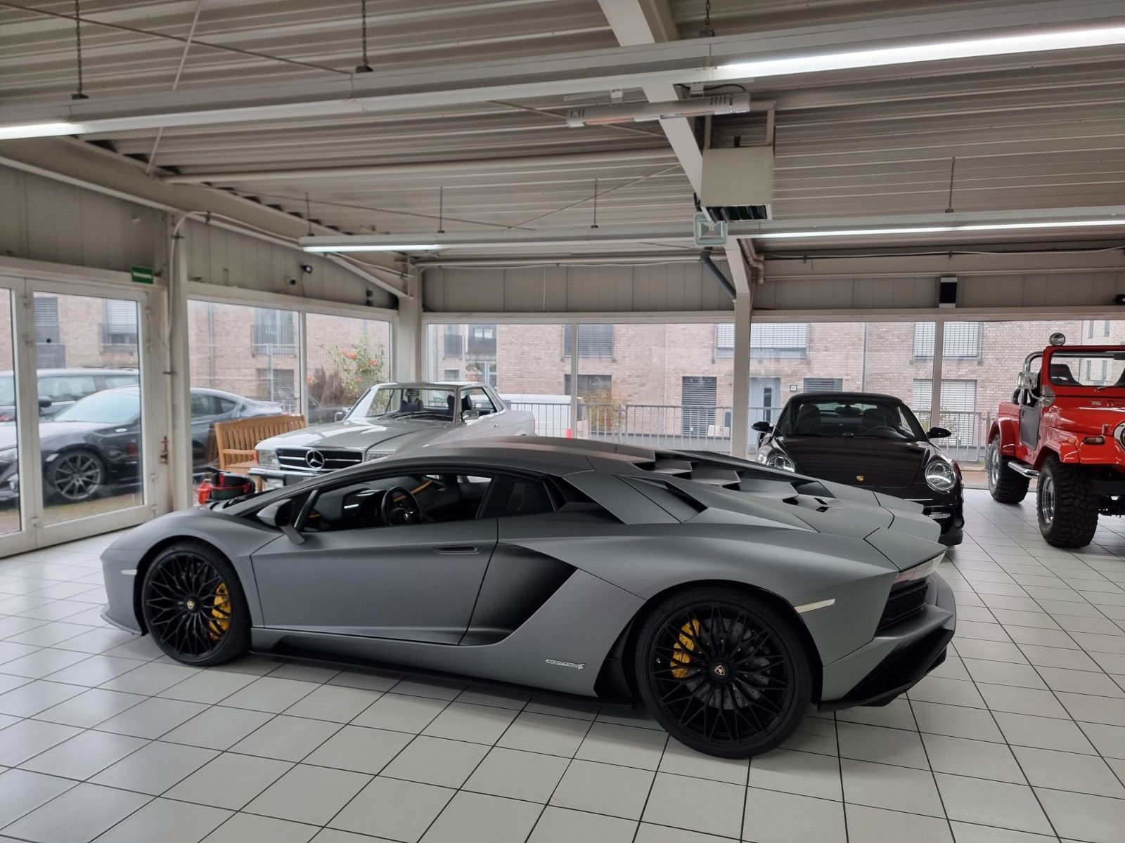 Fahrzeugabbildung Lamborghini Aventador S/Carbon/Lift/Matt/Gr. Service 11/25