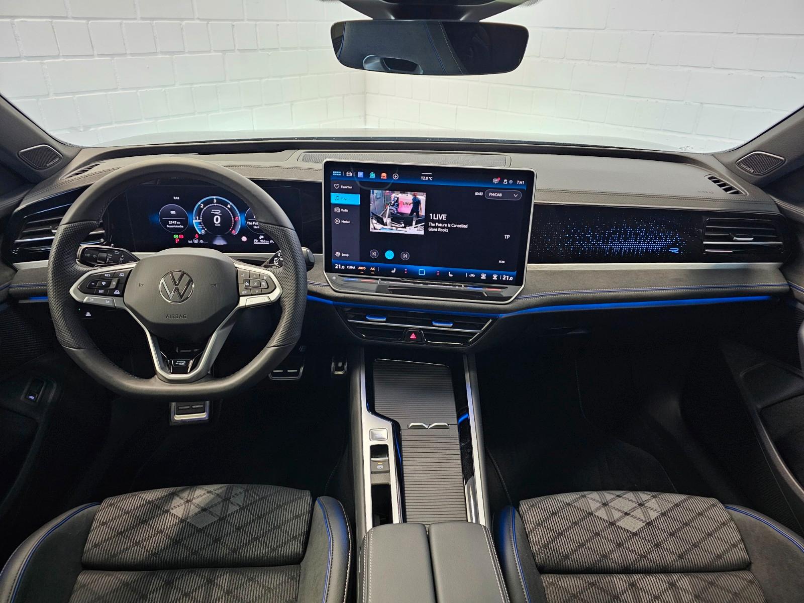 Volkswagen Passat Variant 2.0 TDI R-line +ACC//CarPlay//AHK