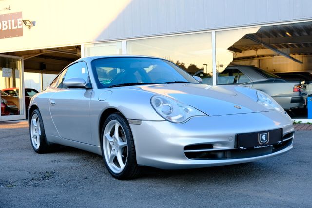 Porsche 996 Carrera 4/Deutsch/Schalter/Erstlack/Bestzust