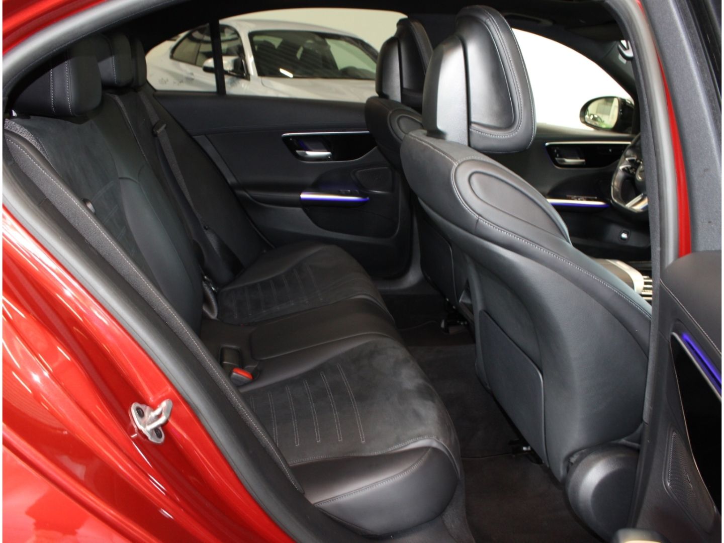 Fahrzeugabbildung Mercedes-Benz C 200 AMG Line R.Kamera+Pano+AppleCarPl+Designo