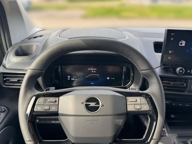 Fahrzeugabbildung Opel Combo Life XL Rollstuhlrampe behindertengerecht