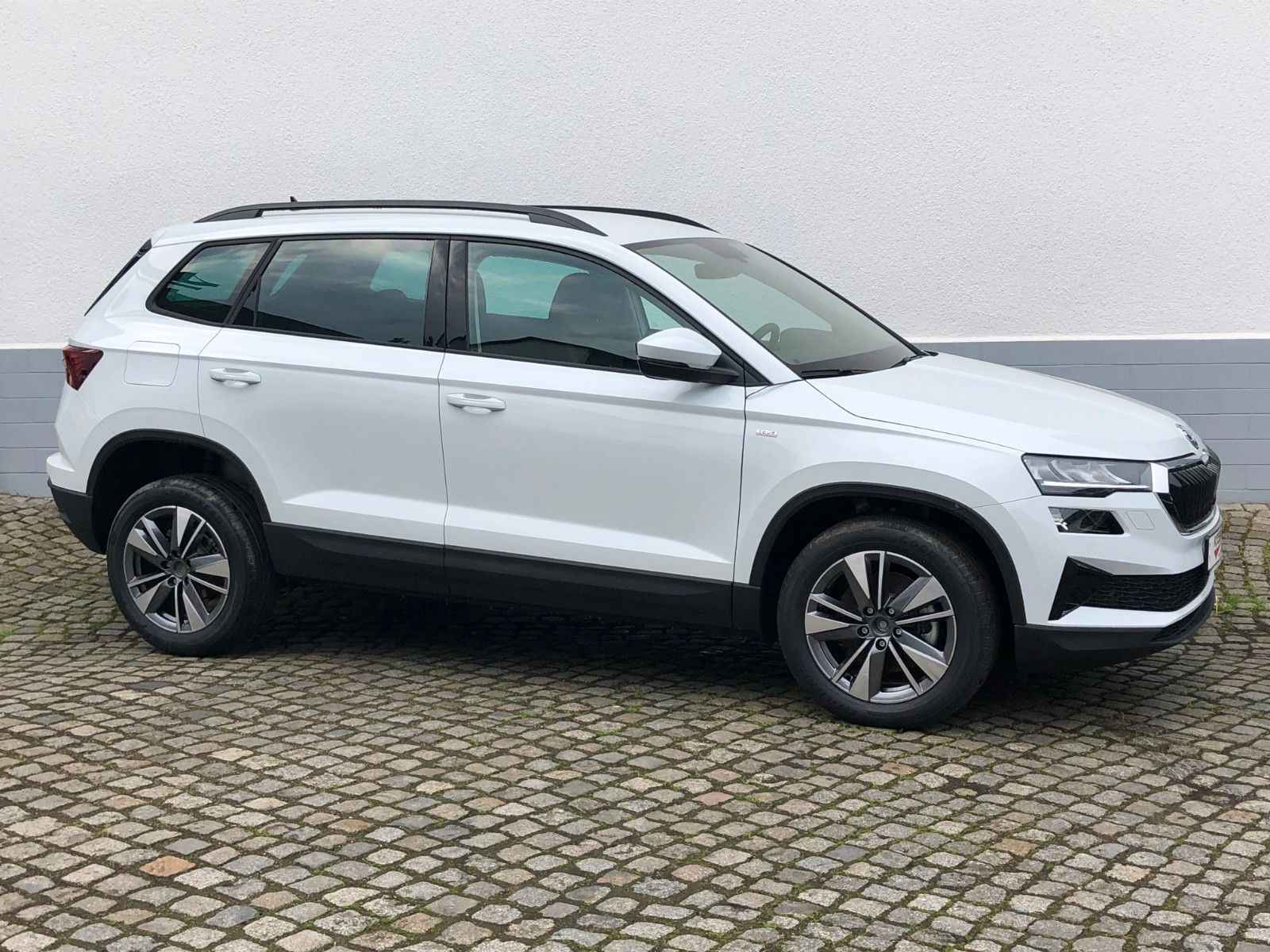 Fahrzeugabbildung SKODA Karoq Ambition 1.5 ACT DSG *Smart Link *SHZ