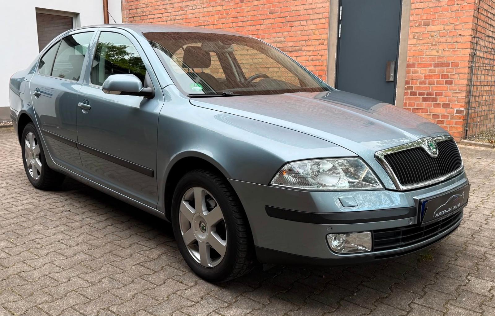 Skoda Octavia Lim. Elegance/AUTOMATIK/TÜV NEU