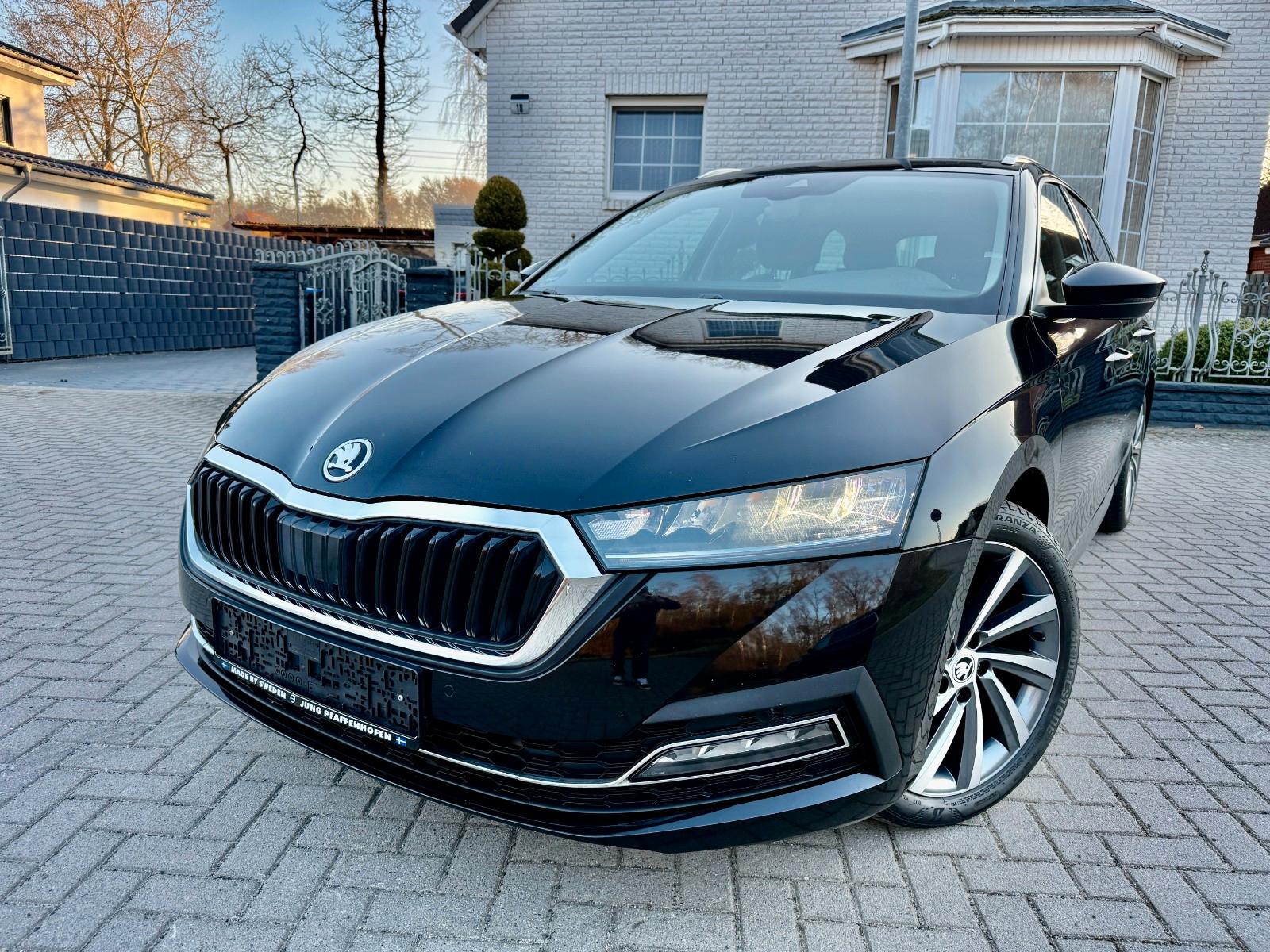 Skoda Octavia Combi First Edition NAVI 2XMEMORY LED