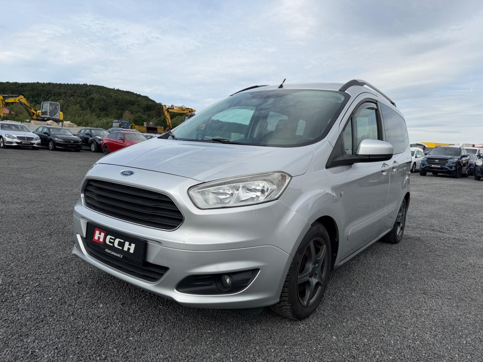 Ford Tourneo Courier Titanium