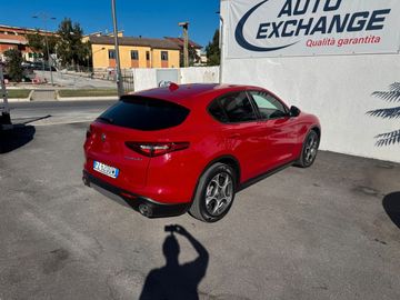 Alfa-Romeo Stelvio - 5