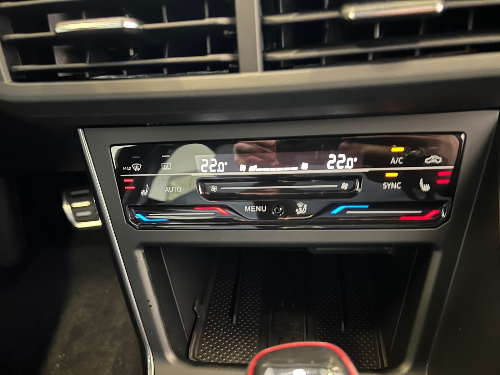 Fahrzeugabbildung Volkswagen Polo GTI 2.0 TSI DSG *IQ.Light, ACC, Ready2Disco