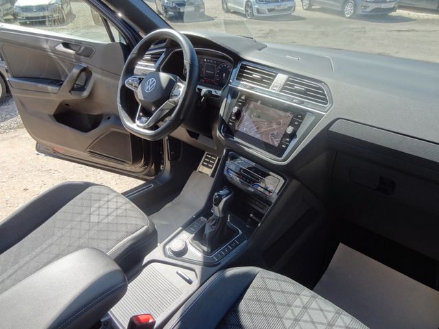 Fahrzeugabbildung Volkswagen Tiguan R-Line 4Motion/Pano/HUD/Matrix/StH/AHK/Ka