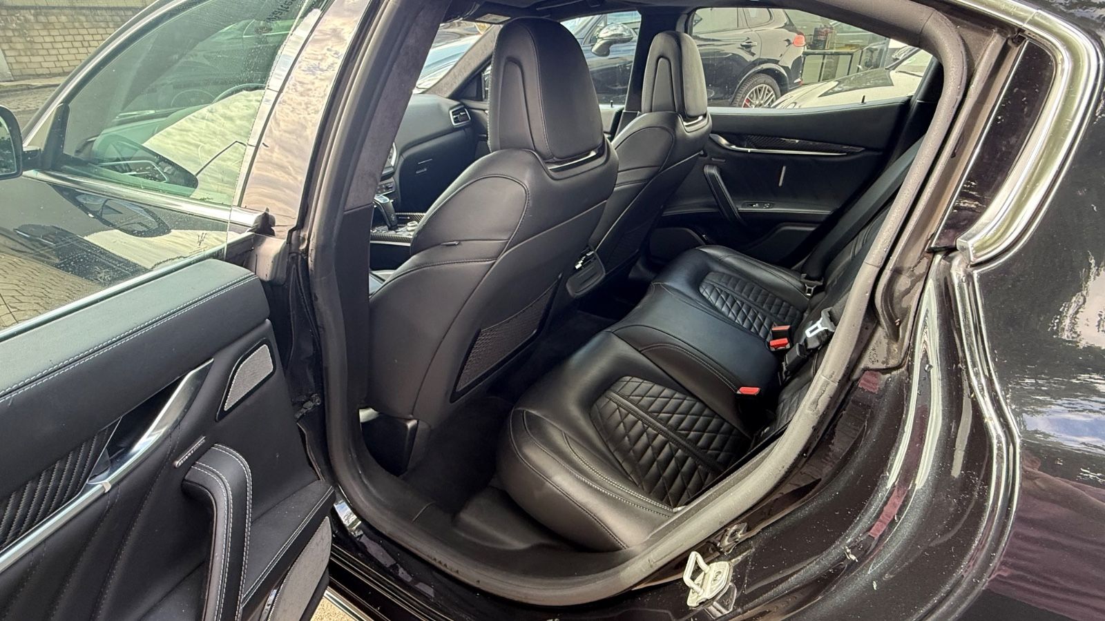 Fahrzeugabbildung Maserati Ghibli GranSport Diesel