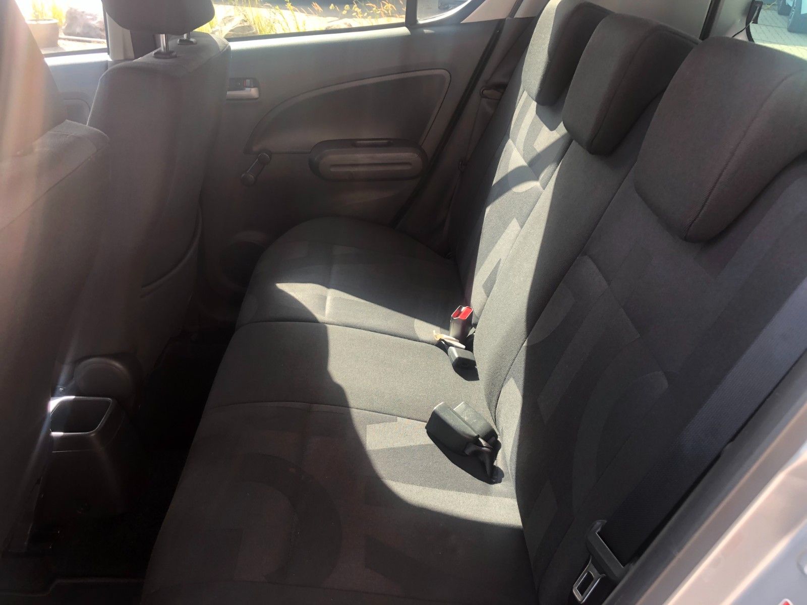 Fahrzeugabbildung Opel Agila B Edition