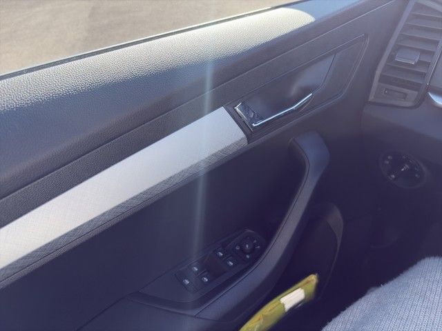 Fahrzeugabbildung SKODA Karoq Selection 1.5 TSI 110 kW *Rückfahrkamera*