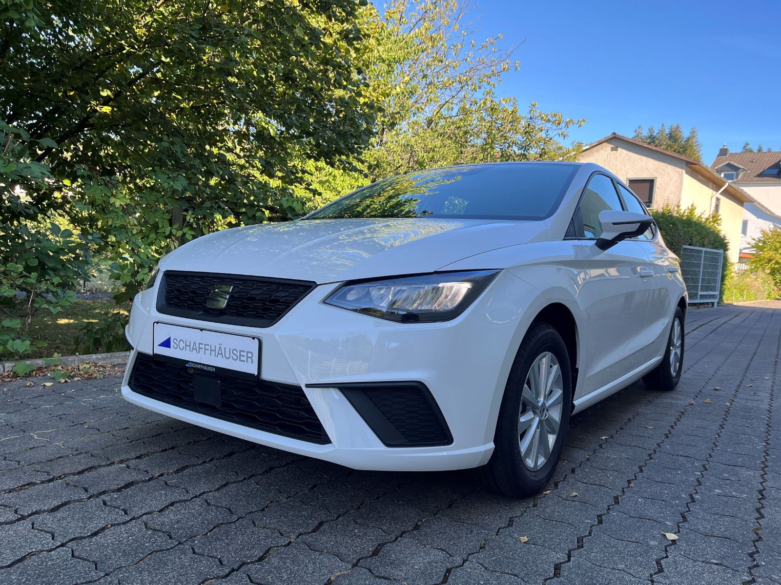 Fahrzeugabbildung SEAT Ibiza 1,0 TSI SHZ PDC LED ALU PDC FULL LINK MFL