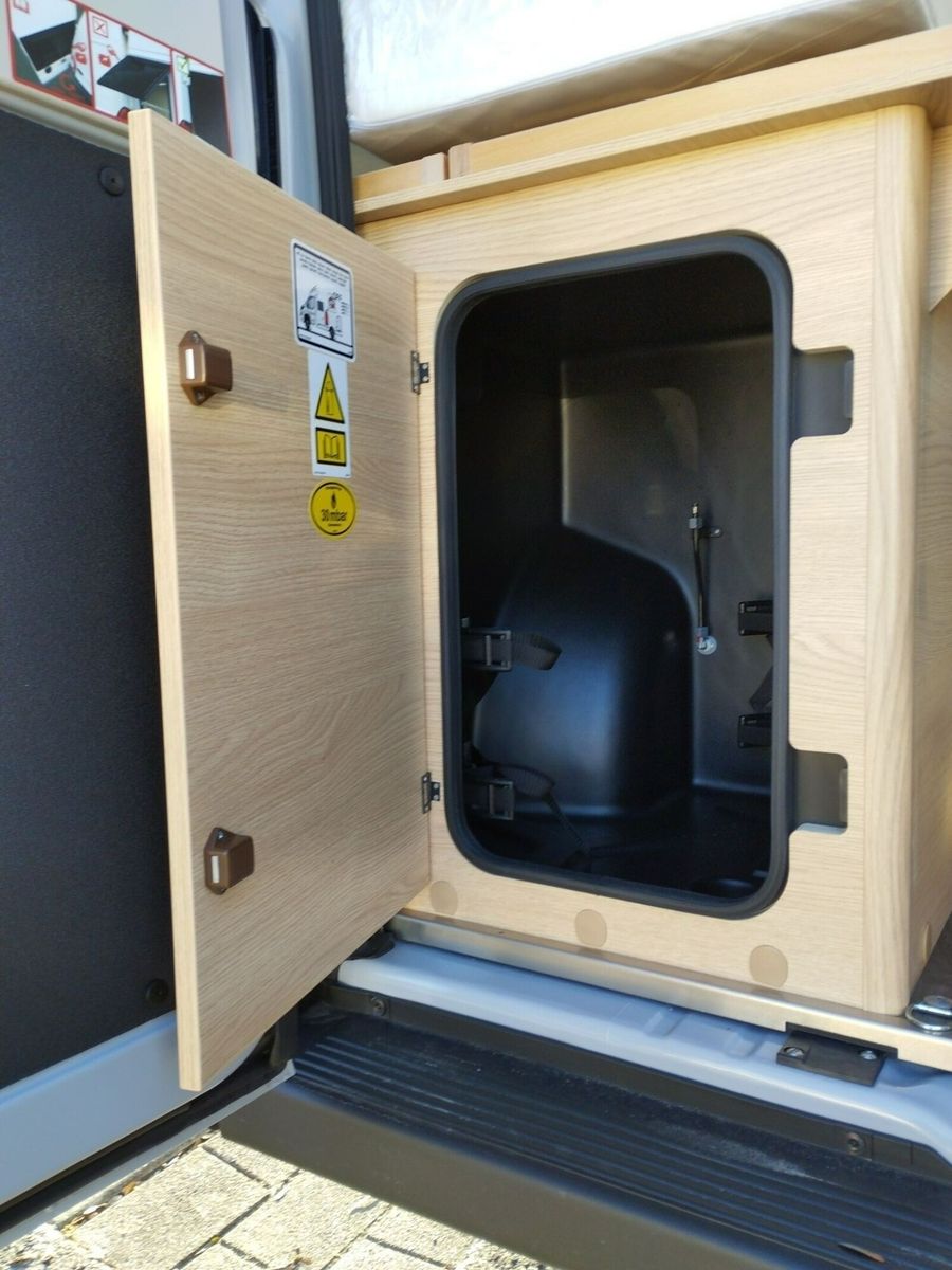 Fahrzeugabbildung Sunlight Adventure Cliff 640 Automatik, Dörr Edition, LTE