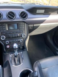 Ford Mustang - 6