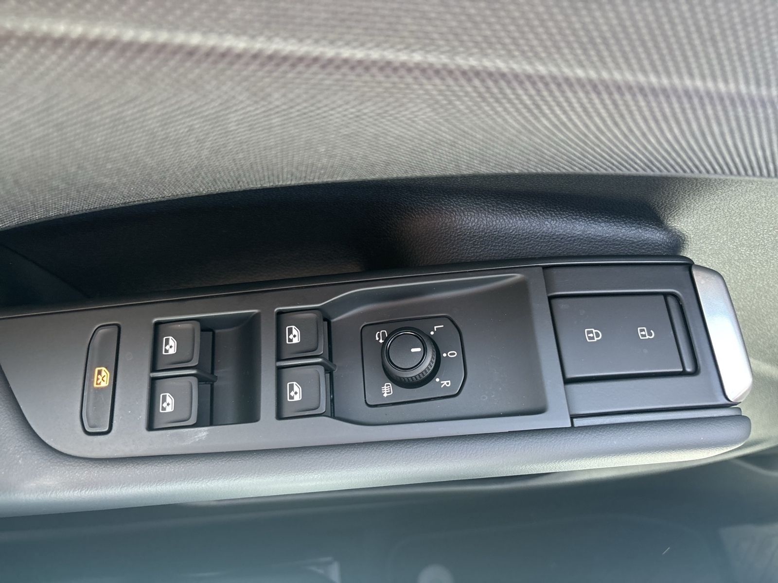 T-Roc Life 1.5 eTSI, Energy, ACC, RearView, App