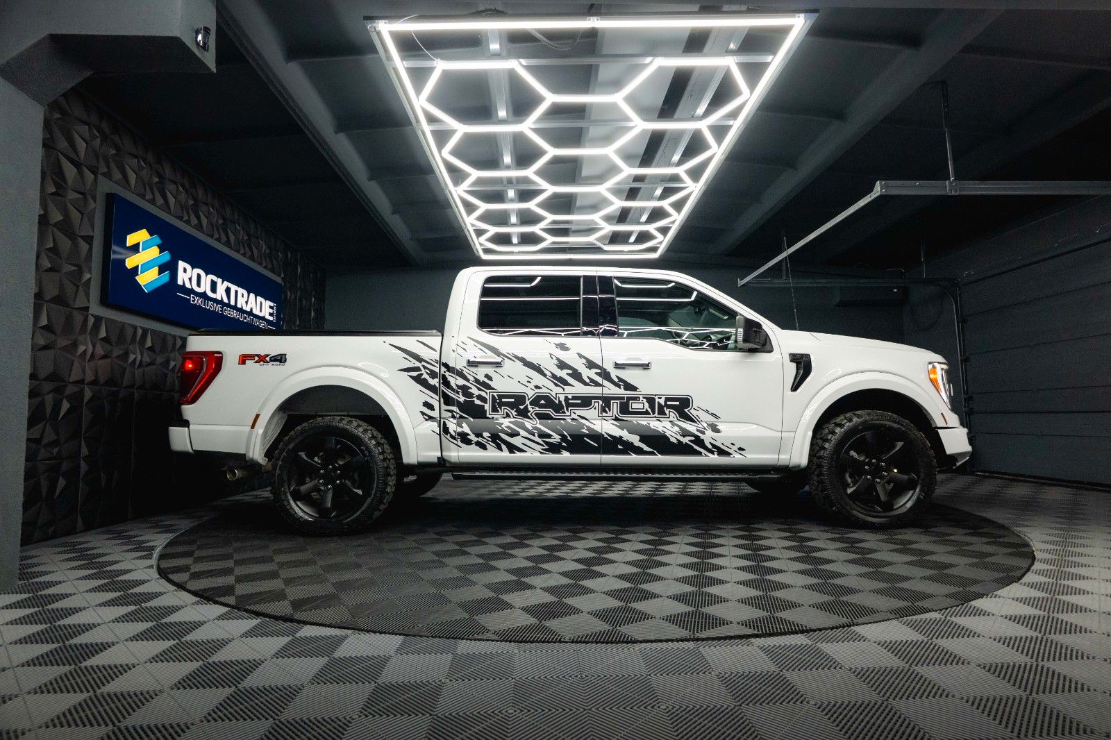 Fahrzeugabbildung Ford F150 5.0L V8 4x4 Offroad SuperCrew RAPTOR 19%